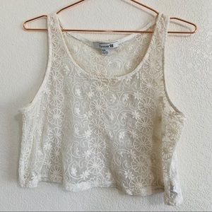 FOREVER 21 FREE WITH ANY PURCHASE OF $20+ Lace Crop Top Size Medium